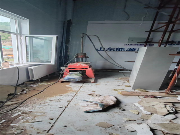 罗江地基基础下沉墙体裂缝加固注浆顶升施工